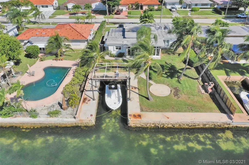 2170 NE 124th Street North Miami FL 33181