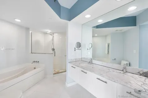 55 SE 6th Street Miami FL 33131