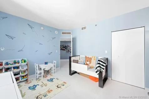 55 SE 6th Street Miami FL 33131