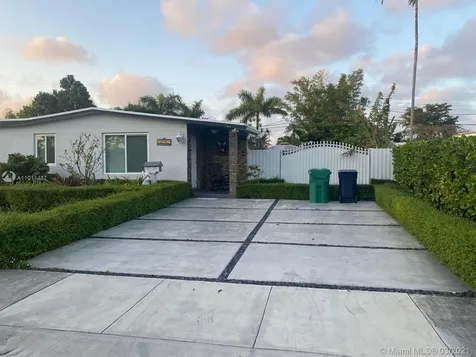 10761 SW 43rd Lane Miami FL 33165