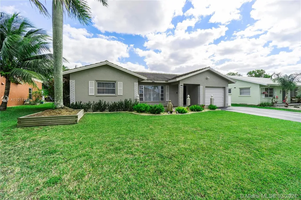 9416 NW 72nd Court Tamarac FL 33321