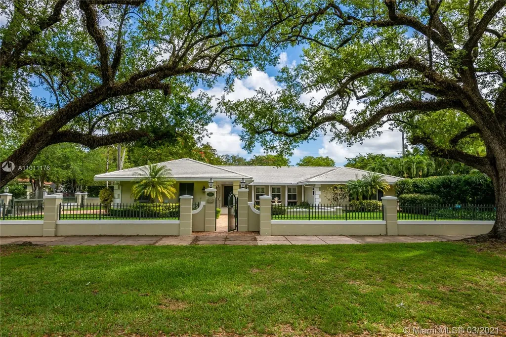 1301 Country Club Prado Coral Gables FL 33134