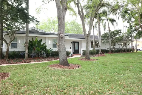 12175 SW 71st Court Pinecrest FL 33156