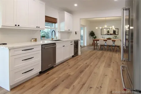 12175 SW 71st Court Pinecrest FL 33156