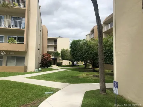 7715 SW 86th Street Miami FL 33143