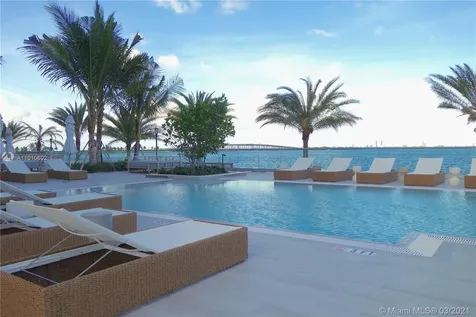 2900 NE 7th Avenue Miami FL 33137