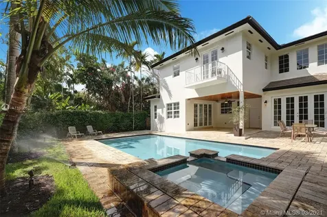 7621 SW 61st Avenue South Miami FL 33143