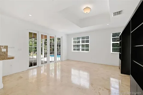 7621 SW 61st Avenue South Miami FL 33143