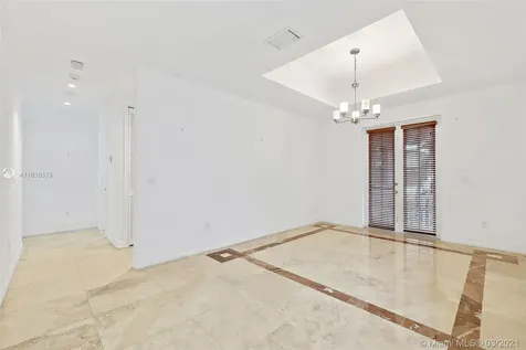 7621 SW 61st Avenue South Miami FL 33143