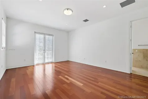 7621 SW 61st Avenue South Miami FL 33143