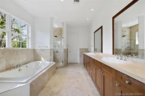 7621 SW 61st Avenue South Miami FL 33143