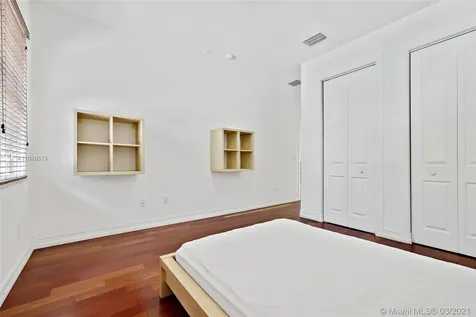 7621 SW 61st Avenue South Miami FL 33143