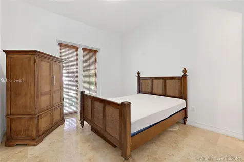 7621 SW 61st Avenue South Miami FL 33143