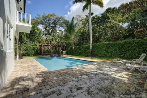 7621 SW 61st Avenue South Miami FL 33143