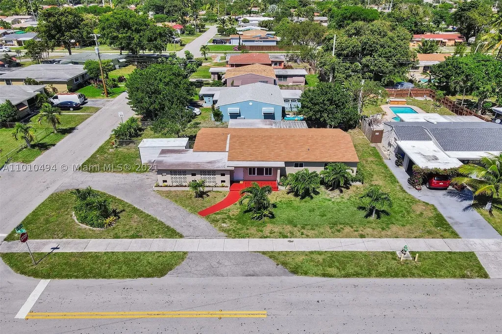 2247 Wiley Street Hollywood FL 33020