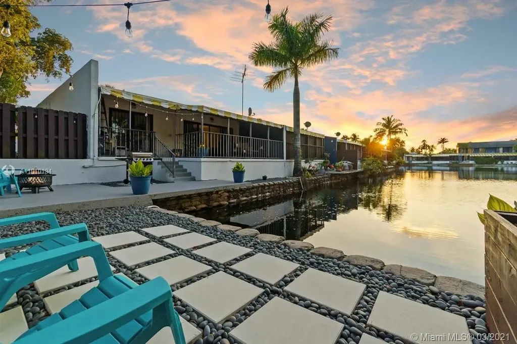 16430 Briar Patch Place Miami Lakes FL 33014