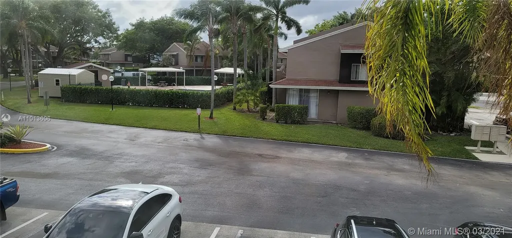 1241 Sussex Drive North Lauderdale FL 33068