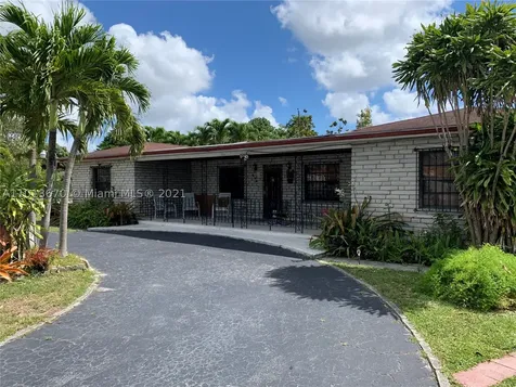 696 E 51st Street Hialeah FL 33013