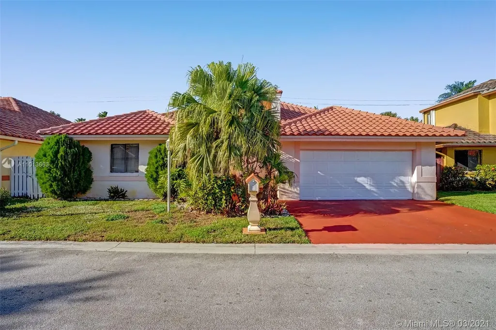 11541 SW 9th Court Pembroke Pines FL 33025