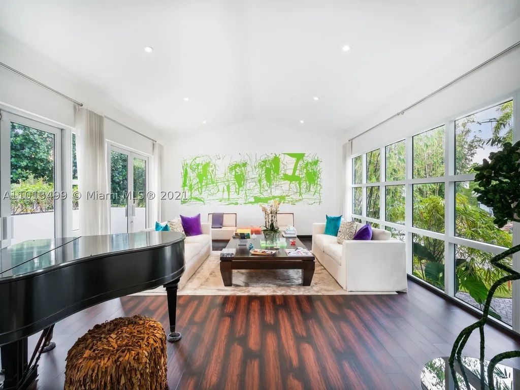 7125 E Lago Drive Coral Gables FL 33143