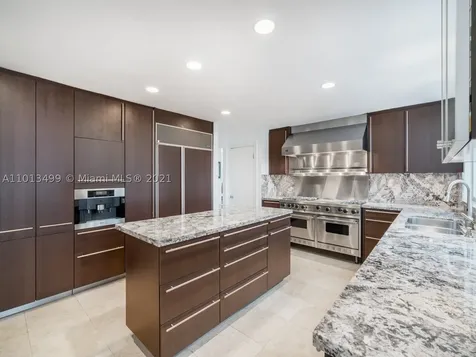 7125 E Lago Drive Coral Gables FL 33143