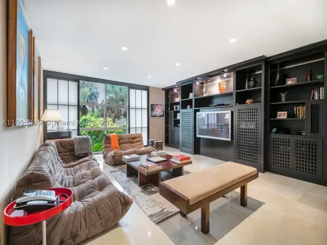 7125 E Lago Drive Coral Gables FL 33143
