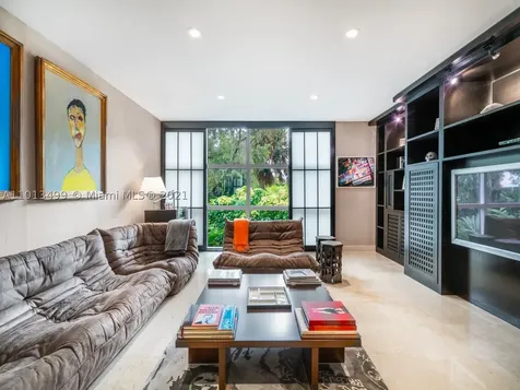 7125 E Lago Drive Coral Gables FL 33143