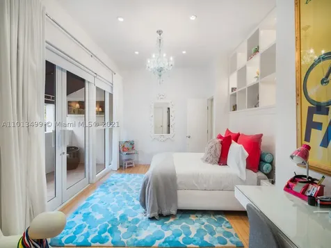 7125 E Lago Drive Coral Gables FL 33143