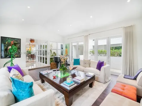 7125 E Lago Drive Coral Gables FL 33143