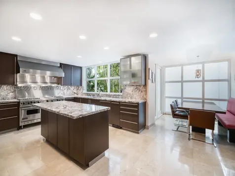 7125 E Lago Drive Coral Gables FL 33143