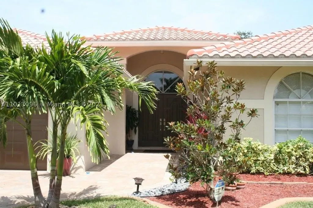5135 NW 99th Way Coral Springs FL 33076