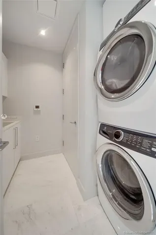 Sunny Isles Beach FL 33160