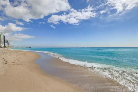 Sunny Isles Beach FL 33160