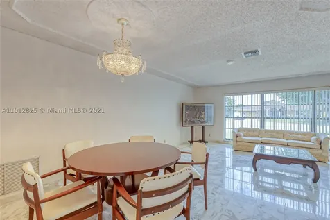 1130 SW 70th Terrace Plantation FL 33317
