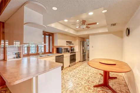 1130 SW 70th Terrace Plantation FL 33317