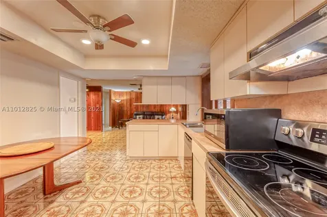 1130 SW 70th Terrace Plantation FL 33317