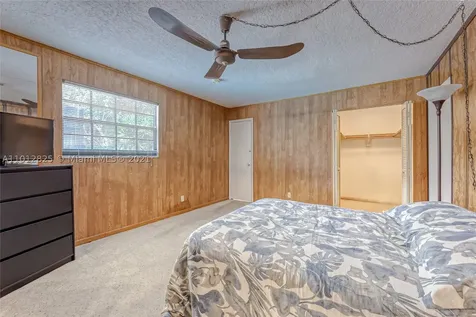 1130 SW 70th Terrace Plantation FL 33317
