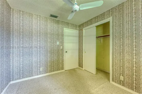 1130 SW 70th Terrace Plantation FL 33317