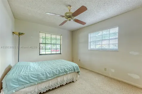 1130 SW 70th Terrace Plantation FL 33317