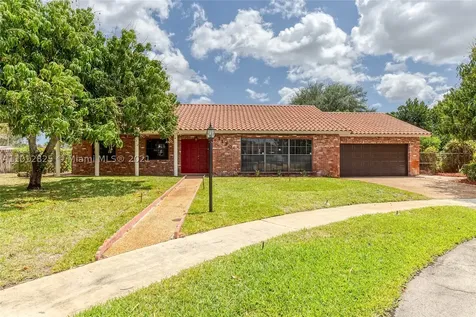 1130 SW 70th Terrace Plantation FL 33317