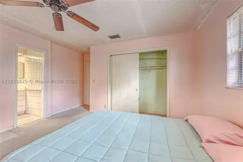 1130 SW 70th Terrace Plantation FL 33317