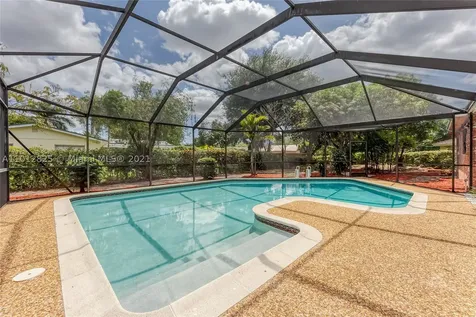 1130 SW 70th Terrace Plantation FL 33317