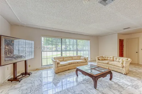 1130 SW 70th Terrace Plantation FL 33317
