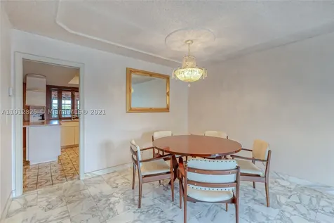 1130 SW 70th Terrace Plantation FL 33317