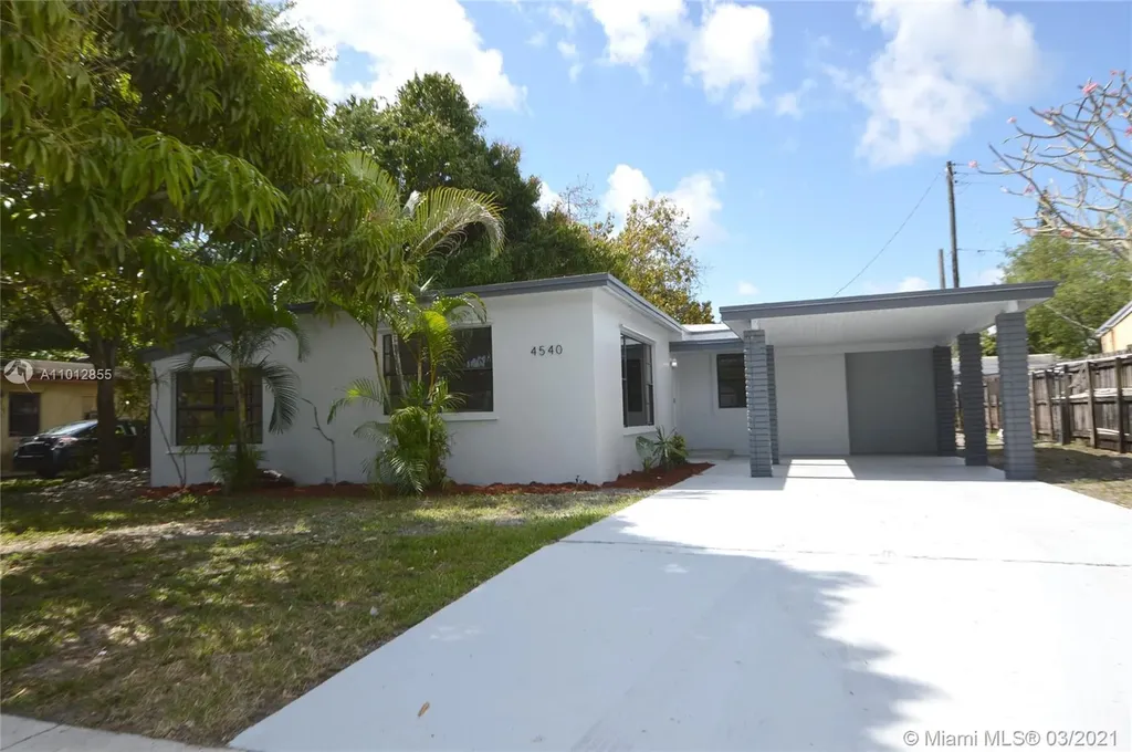 4540 SW 33rd Drive West Park FL 33023