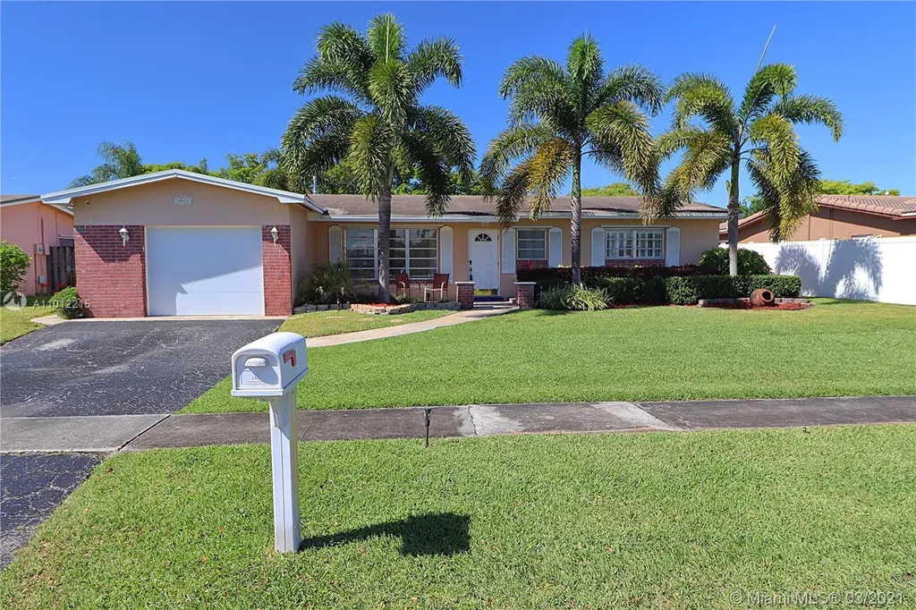 10421 NW 18th Place Pembroke Pines FL 33026