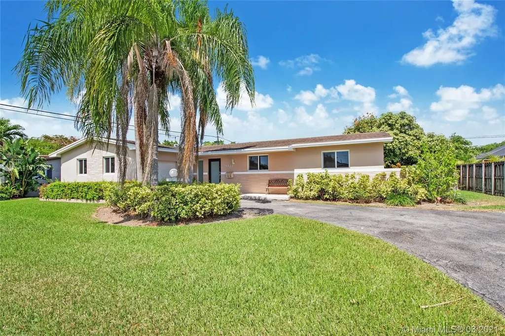 9121 SW 66th Terrace Miami FL 33173
