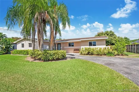 9121 SW 66th Terrace Miami FL 33173