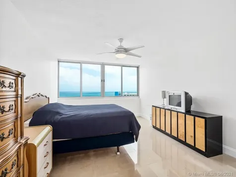 7135 Collins Avenue Miami Beach FL 33141