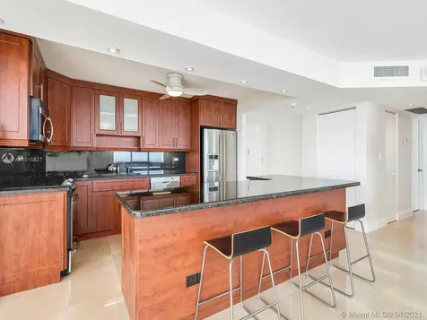 7135 Collins Avenue Miami Beach FL 33141